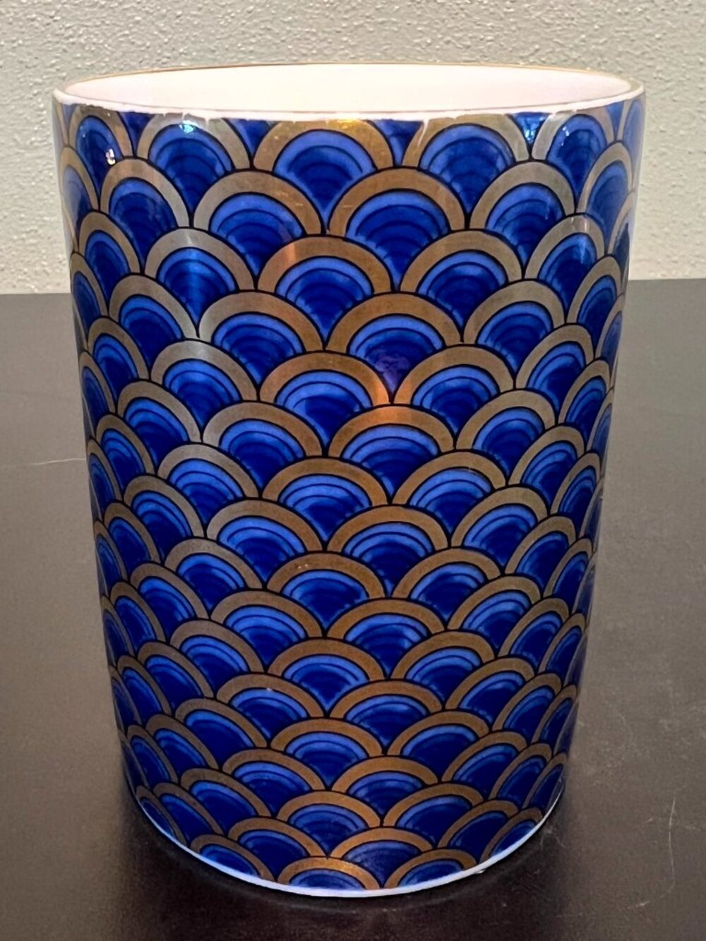 Vintage Maebata Japan Kozan Kiln Blue Gold Fish Scale Seigaiha Porcelain Cup Mug - Picture 2 of 12